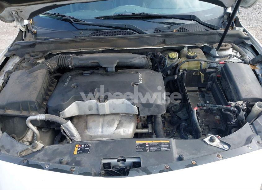 Photo 10 of 2015 Chevrolet Malibu 1LT (VIN 1G11C5SLXFU139160)