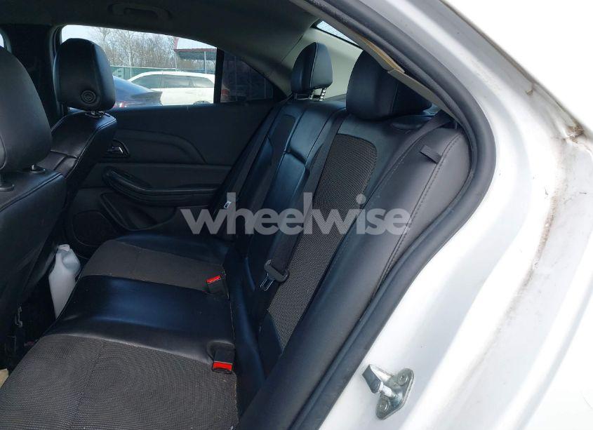 Photo 8 of 2015 Chevrolet Malibu 1LT (VIN 1G11C5SLXFU139160)