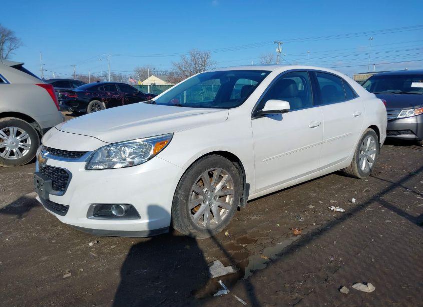 Photo 2 of 2015 Chevrolet Malibu 2LT (VIN 1G11D5SL0FF185601)