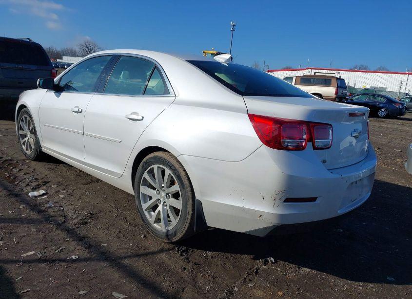 Photo 3 of 2015 Chevrolet Malibu 2LT (VIN 1G11D5SL0FF185601)