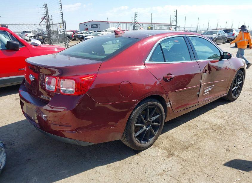 Photo 4 of 2015 Chevrolet Malibu 2LT (VIN 1G11D5SL0FF204034)