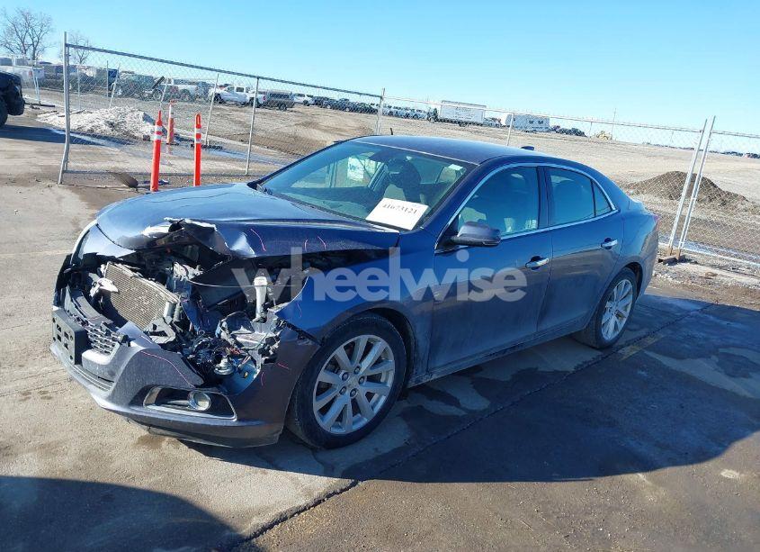 Photo 2 of 2015 Chevrolet Malibu 2LT (VIN 1G11D5SL0FF208469)