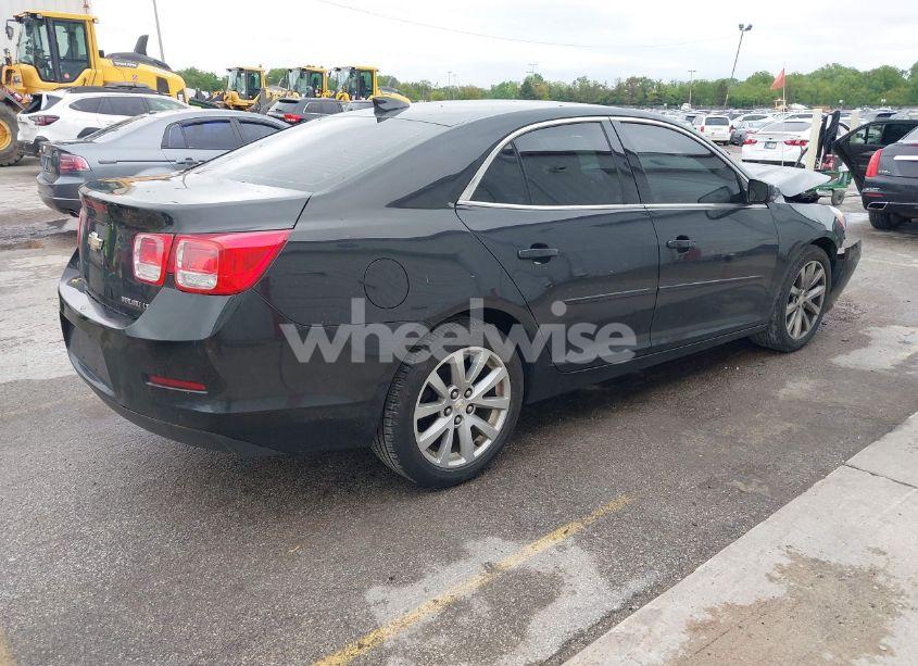 Photo 4 of 2015 Chevrolet Malibu 2LT (VIN 1G11D5SL0FF322133)