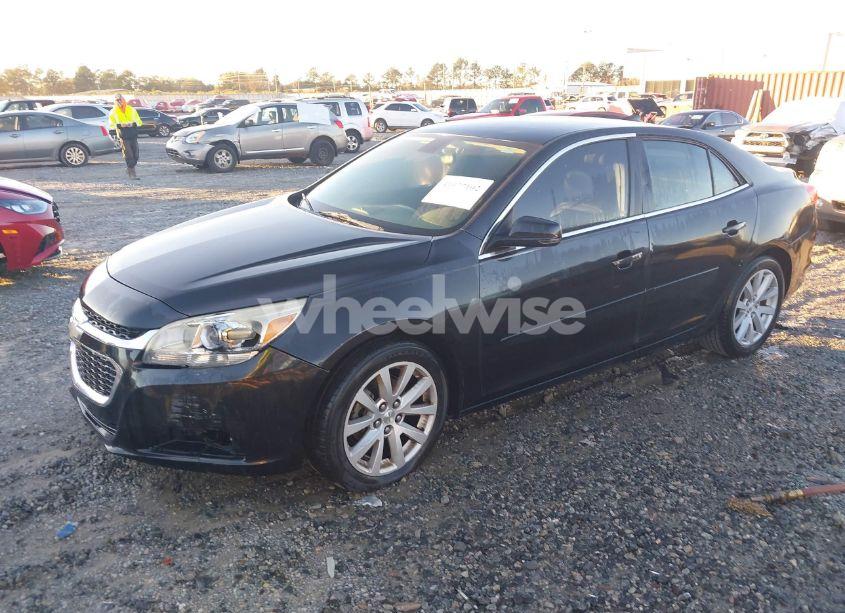 Photo 2 of 2015 Chevrolet Malibu 2LT (VIN 1G11D5SL1FF123785)