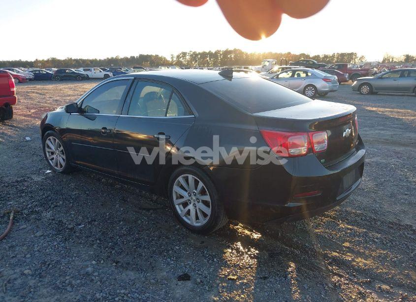 Photo 3 of 2015 Chevrolet Malibu 2LT (VIN 1G11D5SL1FF123785)