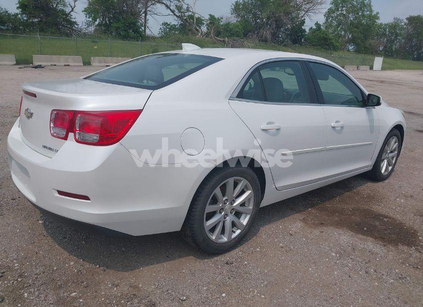 Photo 4 of 2015 Chevrolet Malibu 2LT (VIN 1G11D5SL1FF139419)
