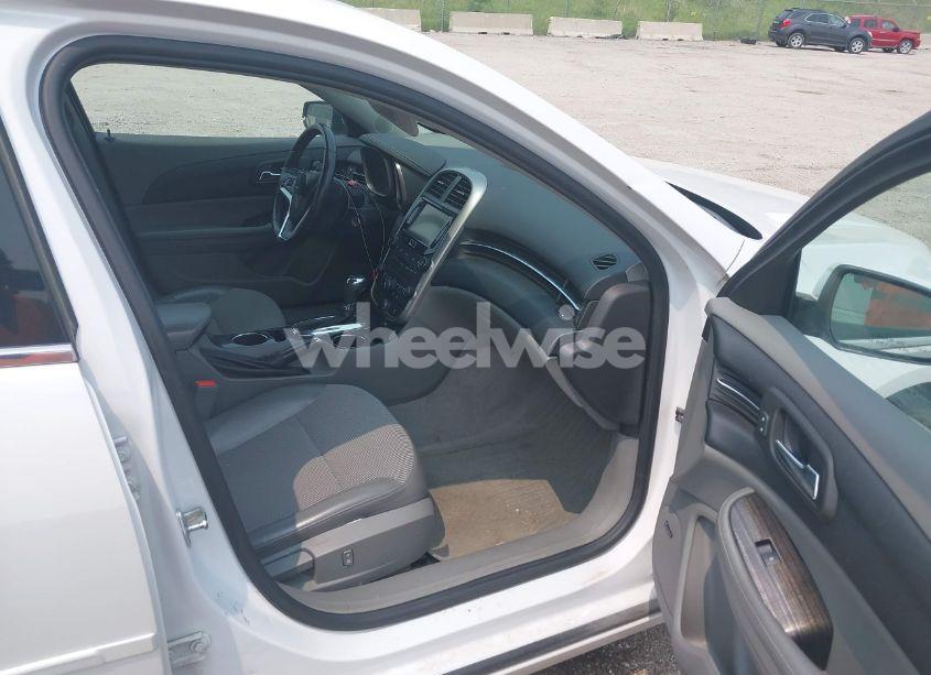 Photo 5 of 2015 Chevrolet Malibu 2LT (VIN 1G11D5SL1FF139419)