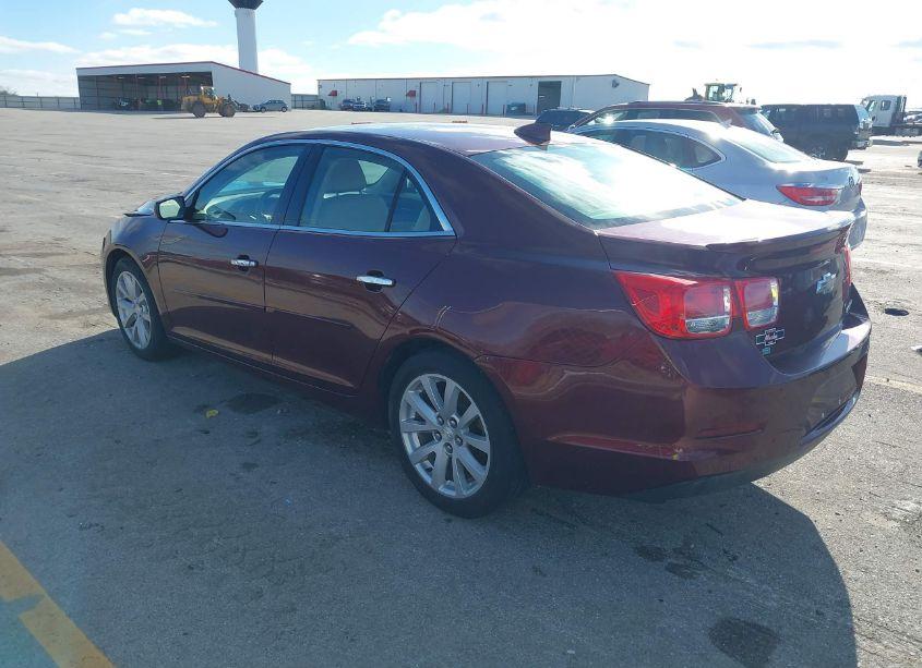 Photo 3 of 2015 Chevrolet Malibu 2LT (VIN 1G11D5SL1FF168869)