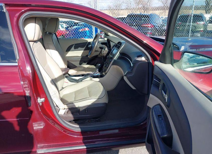 Photo 5 of 2015 Chevrolet Malibu 2LT (VIN 1G11D5SL1FF168869)