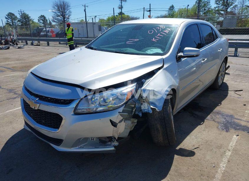 Photo 2 of 2015 Chevrolet Malibu 2LT (VIN 1G11D5SL1FF270138)