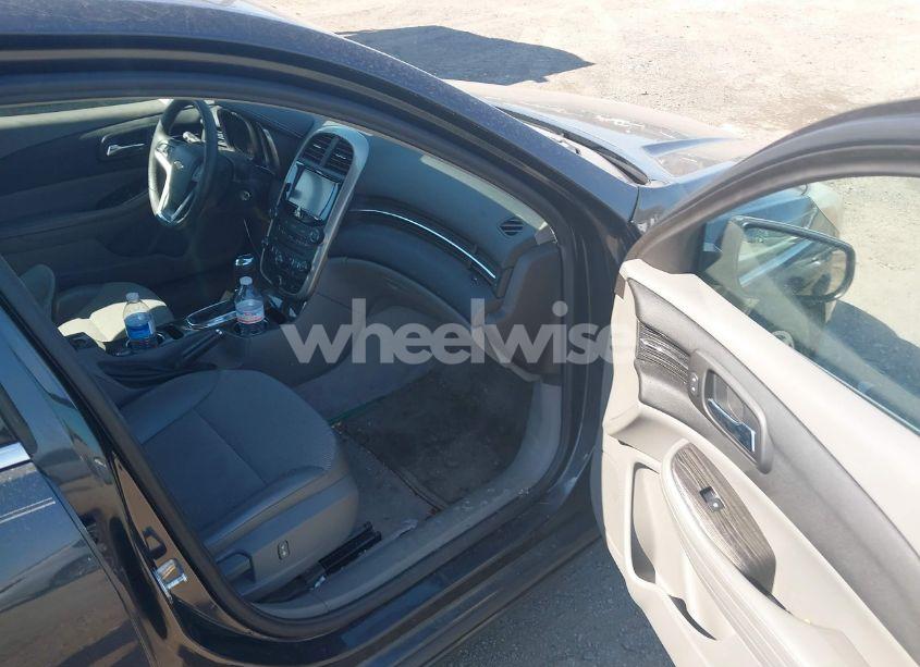 Photo 5 of 2015 Chevrolet Malibu 2LT (VIN 1G11D5SL2FF158822)