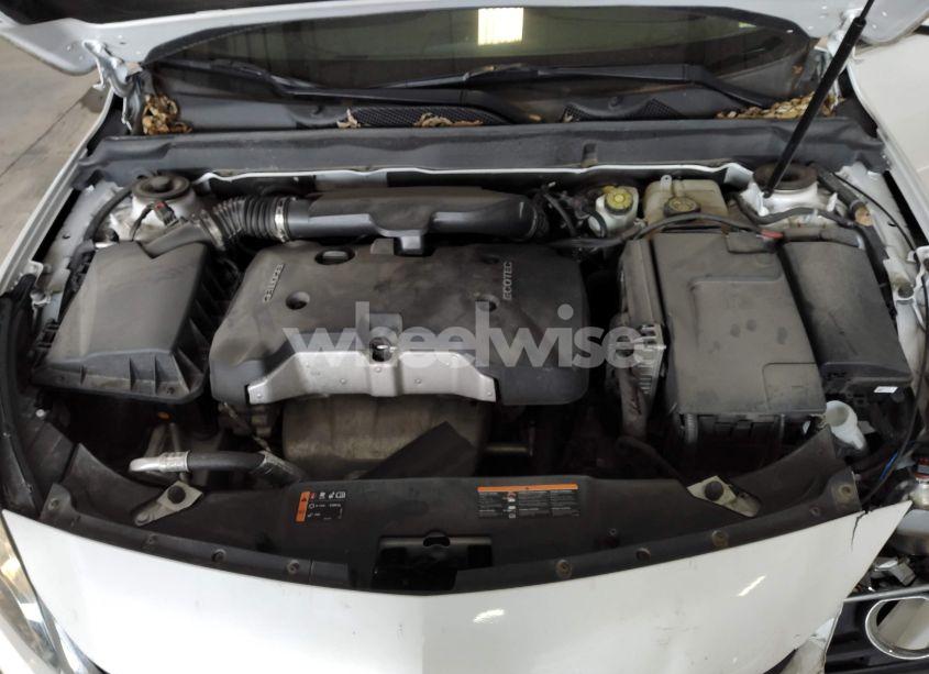 Photo 10 of 2015 Chevrolet Malibu 2LT (VIN 1G11D5SL2FF177967)