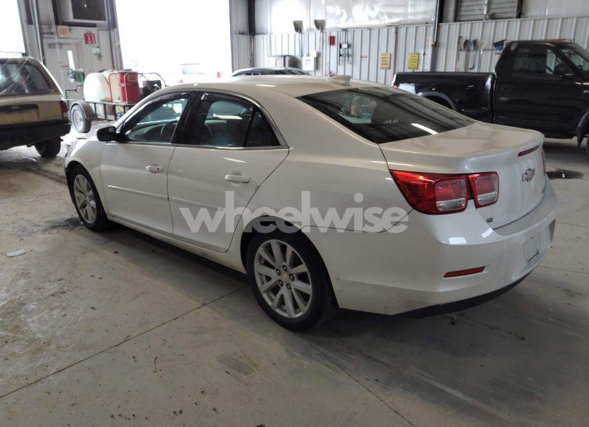 Photo 3 of 2015 Chevrolet Malibu 2LT (VIN 1G11D5SL2FF177967)