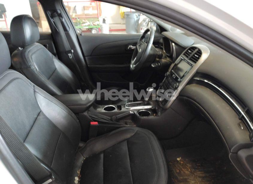 Photo 5 of 2015 Chevrolet Malibu 2LT (VIN 1G11D5SL2FF177967)