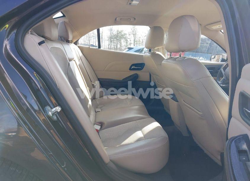 Photo 8 of 2015 Chevrolet Malibu 2LT (VIN 1G11D5SL2FF228058)