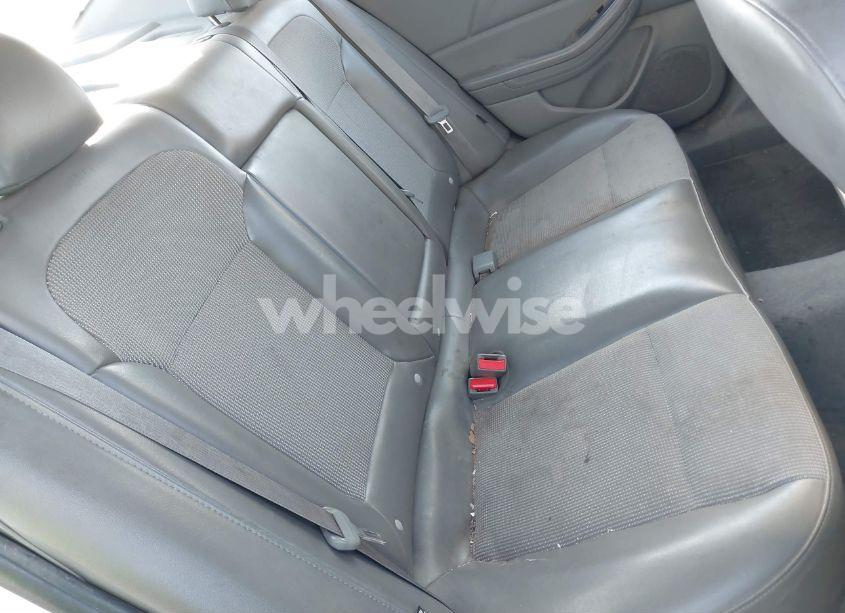 Photo 8 of 2015 Chevrolet Malibu 2LT (VIN 1G11D5SL2FU130868)