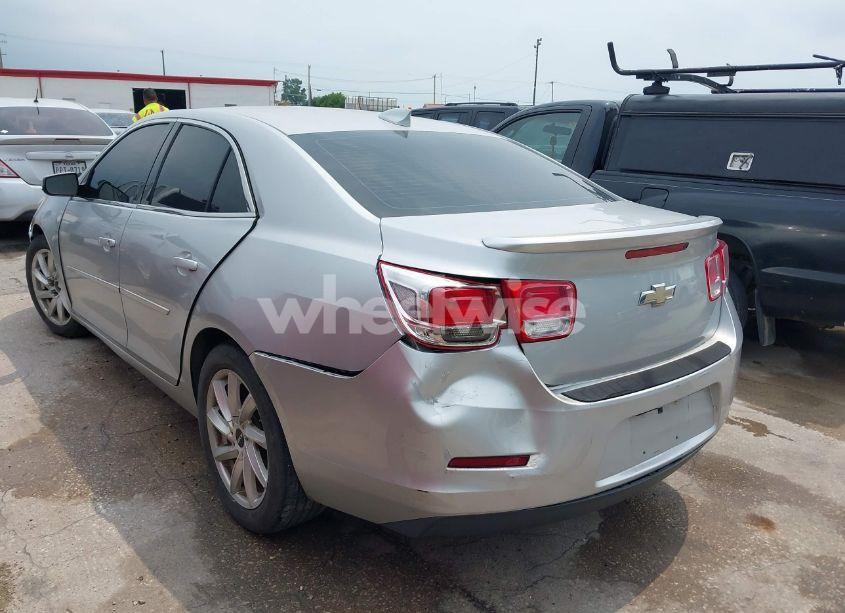 Photo 3 of 2015 Chevrolet Malibu 2LT (VIN 1G11D5SL3FF122413)