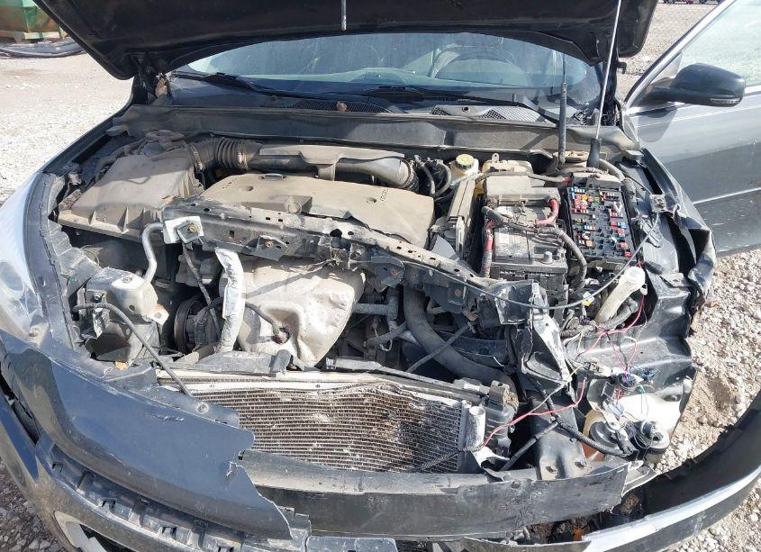 Photo 10 of 2015 Chevrolet Malibu 2LT (VIN 1G11D5SL3FF162930)