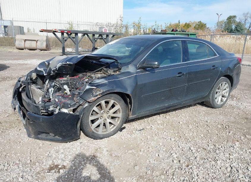 Photo 2 of 2015 Chevrolet Malibu 2LT (VIN 1G11D5SL3FF162930)
