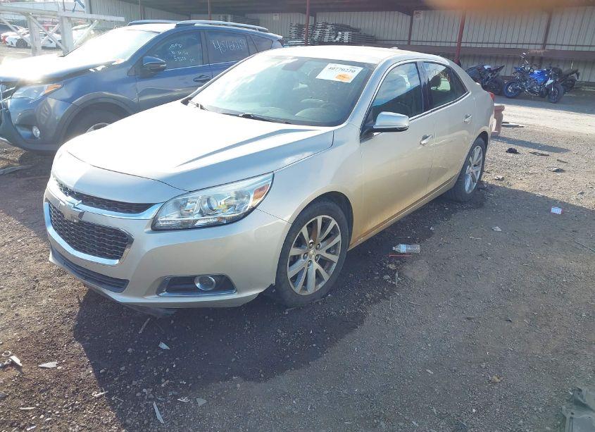 Photo 2 of 2015 Chevrolet Malibu 2LT (VIN 1G11D5SL3FF172616)