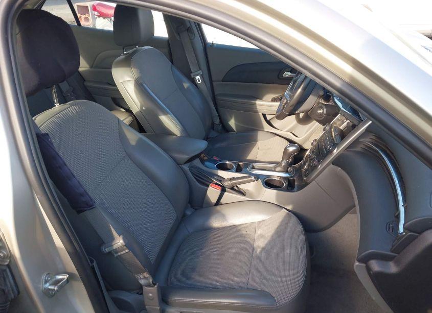 Photo 5 of 2015 Chevrolet Malibu 2LT (VIN 1G11D5SL3FF172616)