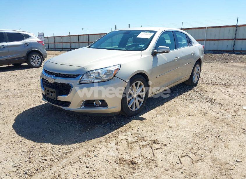 Photo 2 of 2015 Chevrolet Malibu 2LT (VIN 1G11D5SL3FF267080)