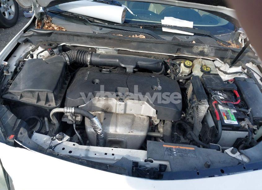 Photo 10 of 2015 Chevrolet Malibu 2LT (VIN 1G11D5SL3FF321428)