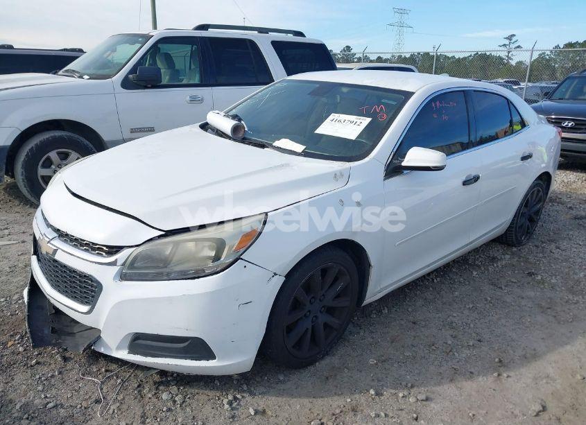 Photo 2 of 2015 Chevrolet Malibu 2LT (VIN 1G11D5SL3FF321428)