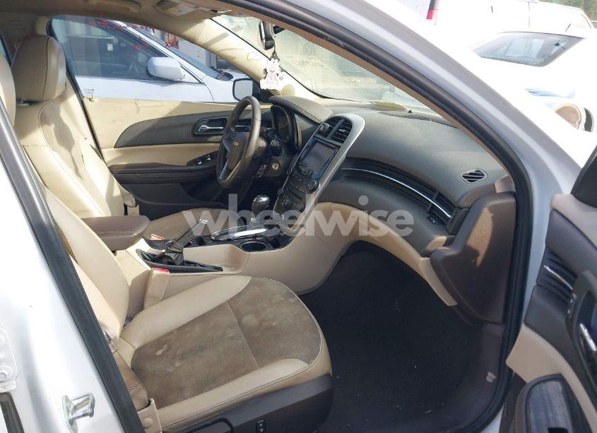 Photo 5 of 2015 Chevrolet Malibu 2LT (VIN 1G11D5SL3FF321428)