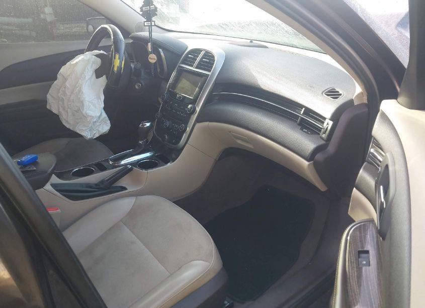 Photo 5 of 2015 Chevrolet Malibu 2LT (VIN 1G11D5SL4FF138104)