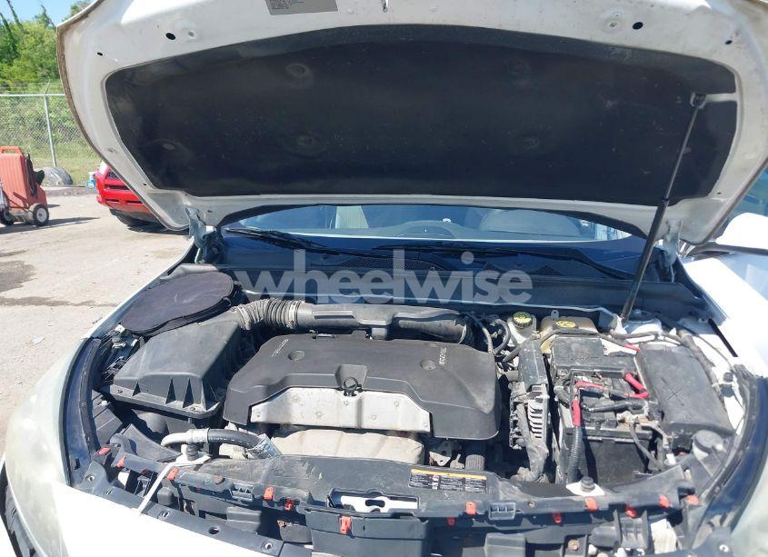 Photo 10 of 2015 Chevrolet Malibu 2LT (VIN 1G11D5SL4FF177727)