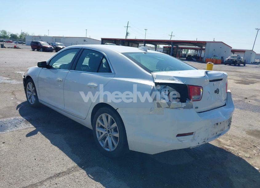 Photo 3 of 2015 Chevrolet Malibu 2LT (VIN 1G11D5SL4FF177727)