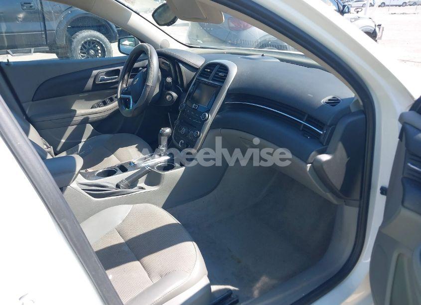 Photo 5 of 2015 Chevrolet Malibu 2LT (VIN 1G11D5SL4FF177727)
