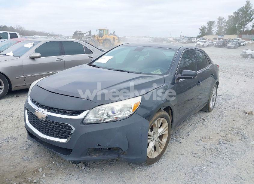 Photo 2 of 2015 Chevrolet Malibu 2LT (VIN 1G11D5SL4FF207907)