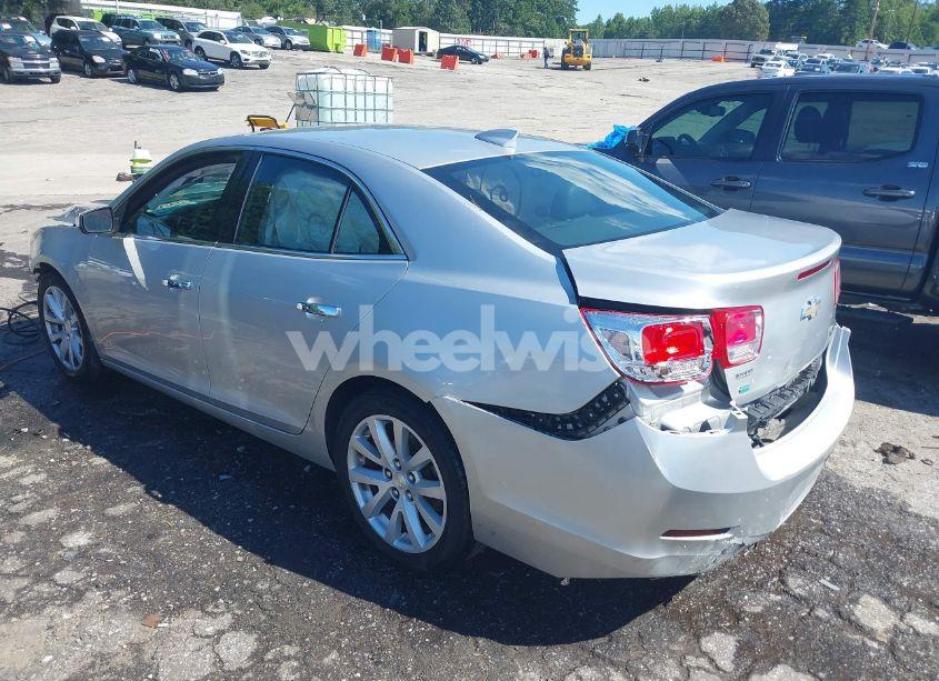 Photo 3 of 2015 Chevrolet Malibu 2LT (VIN 1G11D5SL4FF228689)