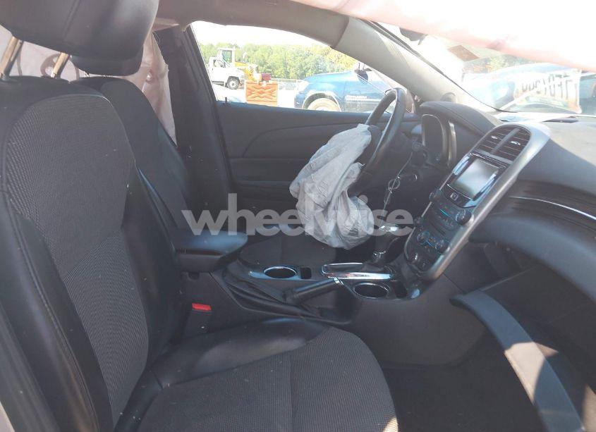 Photo 5 of 2015 Chevrolet Malibu 2LT (VIN 1G11D5SL4FF228689)