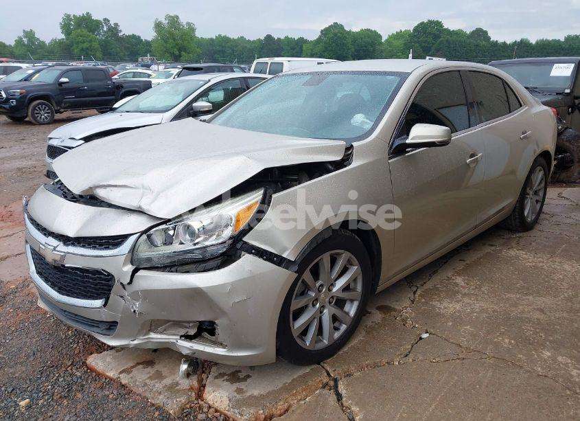 Photo 2 of 2015 Chevrolet Malibu 2LT (VIN 1G11D5SL5FF127970)