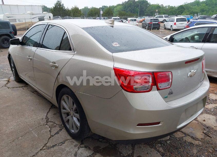 Photo 3 of 2015 Chevrolet Malibu 2LT (VIN 1G11D5SL5FF127970)