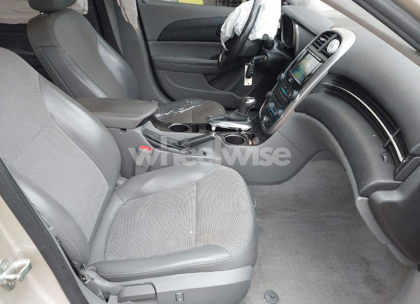 Photo 5 of 2015 Chevrolet Malibu 2LT (VIN 1G11D5SL5FF127970)