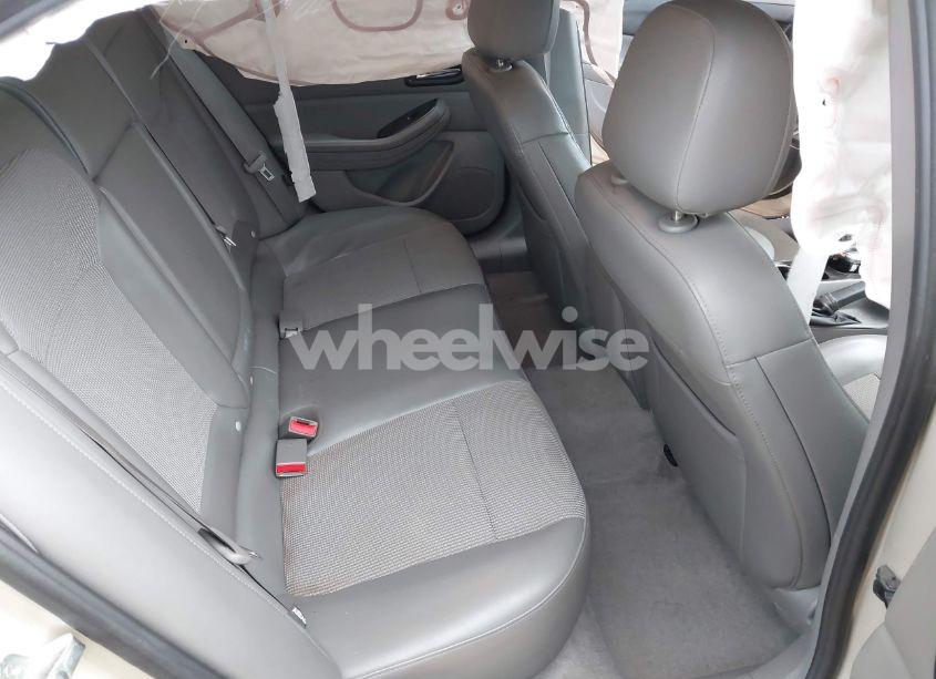 Photo 8 of 2015 Chevrolet Malibu 2LT (VIN 1G11D5SL5FF127970)