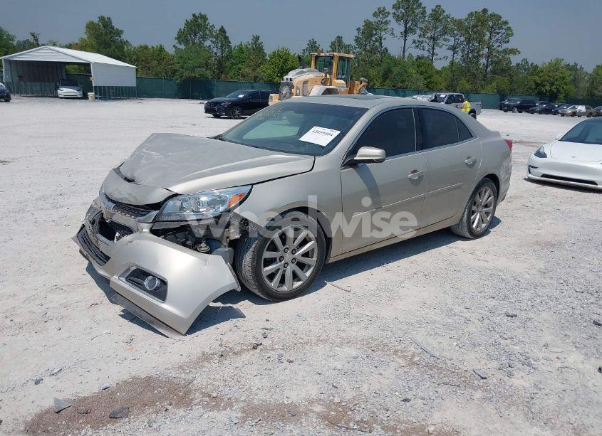 Photo 2 of 2015 Chevrolet Malibu 2LT (VIN 1G11D5SL5FF135292)