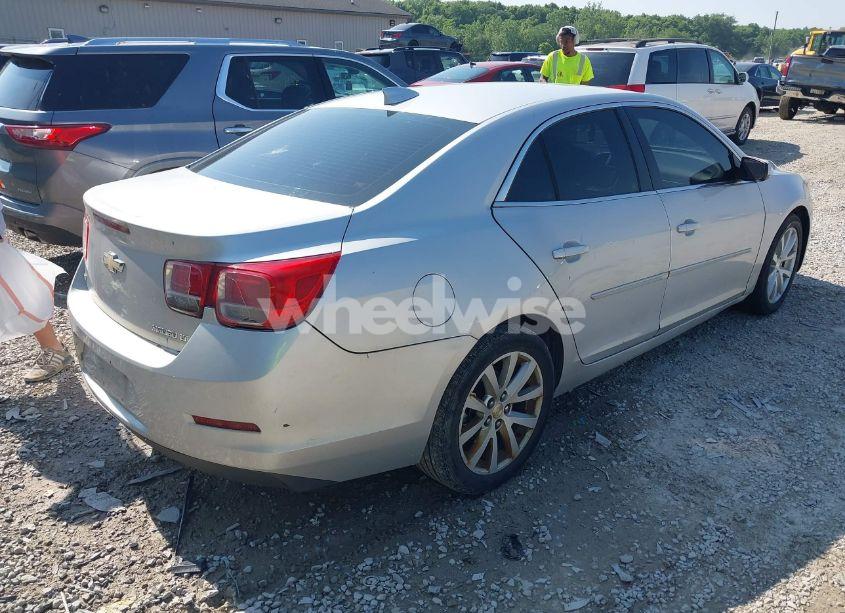 Photo 4 of 2015 Chevrolet Malibu 2LT (VIN 1G11D5SL5FF261894)