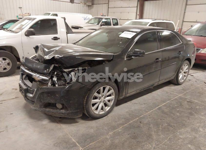 Photo 2 of 2015 Chevrolet Malibu 2LT (VIN 1G11D5SL5FF267744)