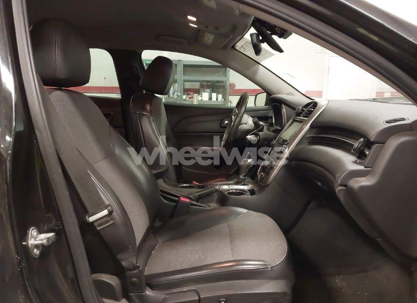 Photo 5 of 2015 Chevrolet Malibu 2LT (VIN 1G11D5SL5FF267744)