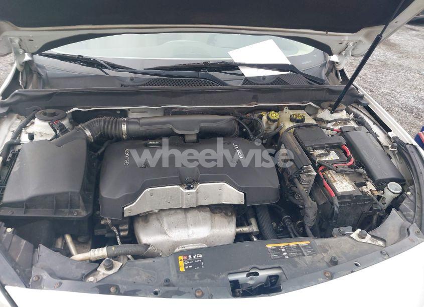 Photo 10 of 2015 Chevrolet Malibu 2LT (VIN 1G11D5SL5FF324119)