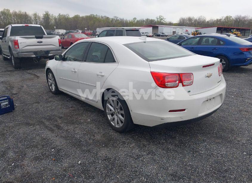 Photo 3 of 2015 Chevrolet Malibu 2LT (VIN 1G11D5SL5FF324119)