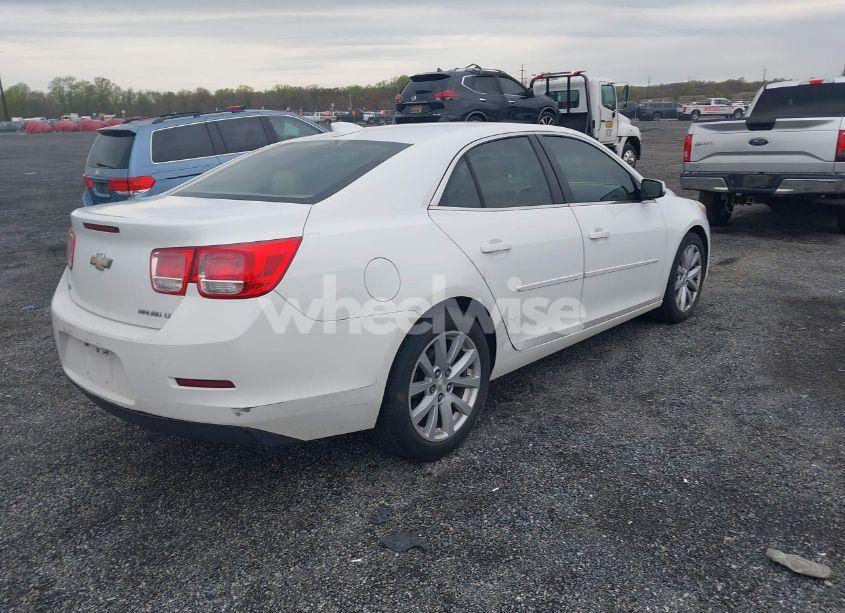 Photo 4 of 2015 Chevrolet Malibu 2LT (VIN 1G11D5SL5FF324119)