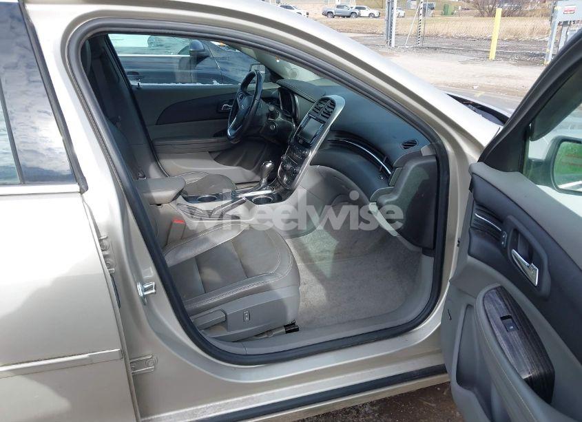 Photo 5 of 2015 Chevrolet Malibu 2LT (VIN 1G11D5SL5FF350350)