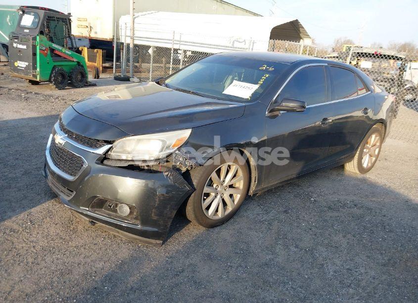 Photo 2 of 2015 Chevrolet Malibu 2LT (VIN 1G11D5SL6FF130179)