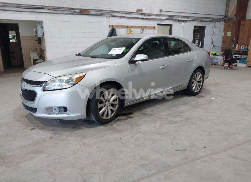 Photo 2 of 2015 Chevrolet Malibu 2LT (VIN 1G11D5SL6FF210372)